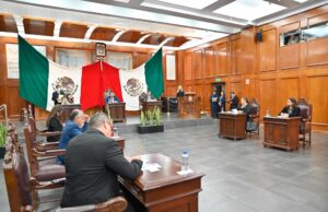 Analizará Congreso ley sobre pagos a profesionistas en derecho