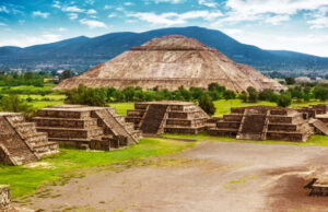 Teotihuacán: Donde la Historia Cuenta su Propia Leyenda