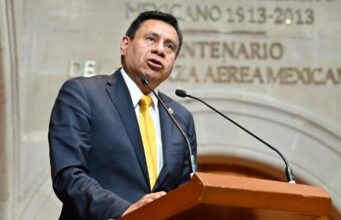 Promueven derecho constitucional a útiles, uniformes y calzado escolar