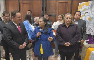 Exponen arte otomí “Mujer de hilo, Mekatl nhie” en el Congreso