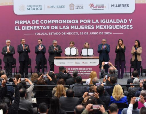 Atestiguan congresistas firma de compromisos en favor de las mujeres