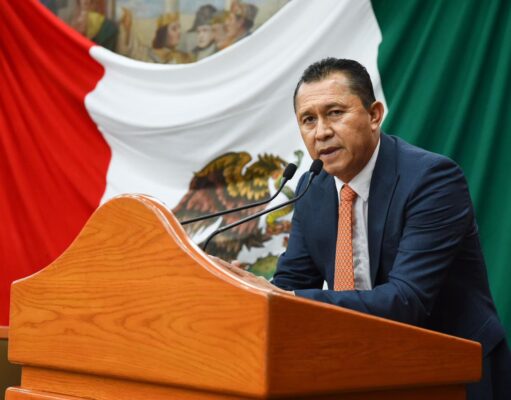 Reconocen en Congreso mexiquense a profesionales de la abogacía