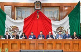 Reconoce Congreso local a docentes por su aporte al conocimiento